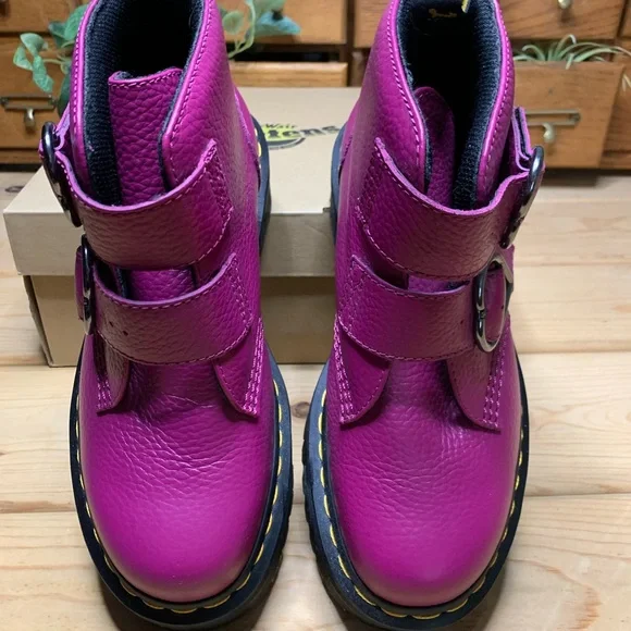 Dr. Martens ‘Devan Heart’ Magenta Milled Nappa Leather Platform Boots - Picture 3 of 9